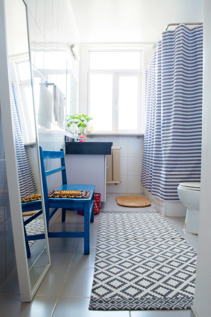 Look We Love Using Real Rugs in the Bathroom Apartment Therapy